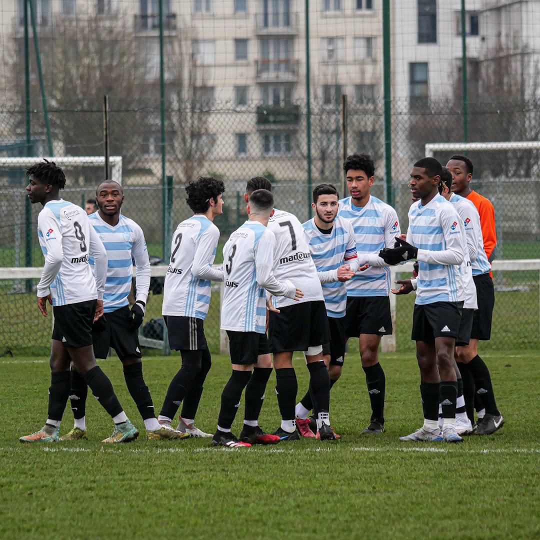 Grande performance des U18R1 qui enchaînent six victoires consécutives en championnat.