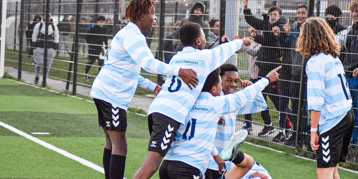 Retrouvez les résultats du week-end de nos équipes de jeunes, avec une belle victoire de nos U14R1 contre le PSG...